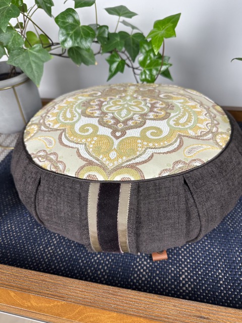 LOTOS BRĄZOWY ORNAMENT