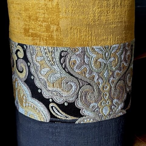 Duży wałek CZARNY ORNAMENT