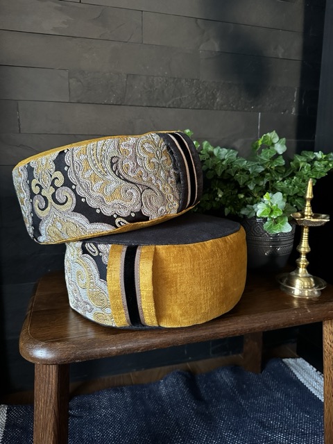 Zafu CZARNY ORNAMENT