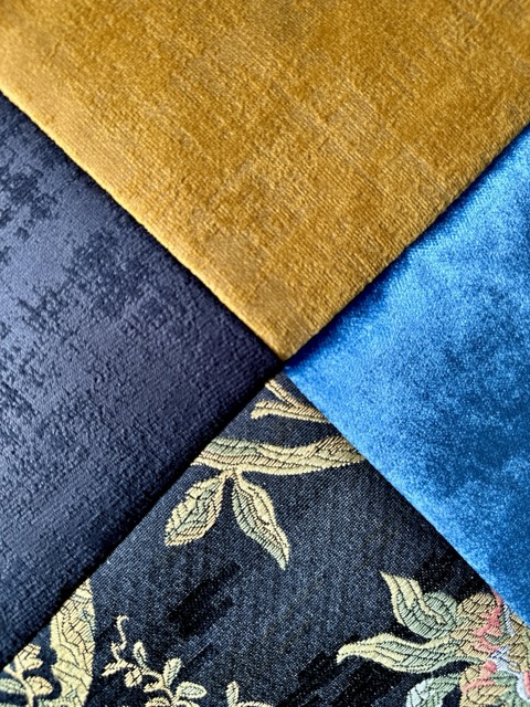 Ojami CHIŃSKA ŚLIWKA w lazurowym błękicie