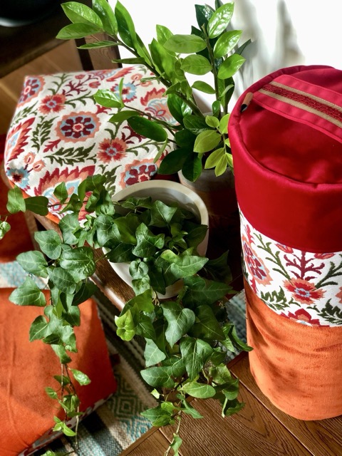 Duży wałek Folky RED /BLUE