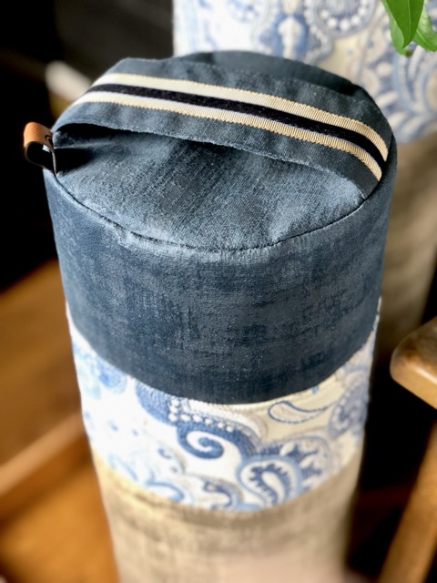 Duży wałek Niebieski ORNAMENT